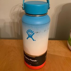 NWT LIMITED EDITION HYDRO FLASK